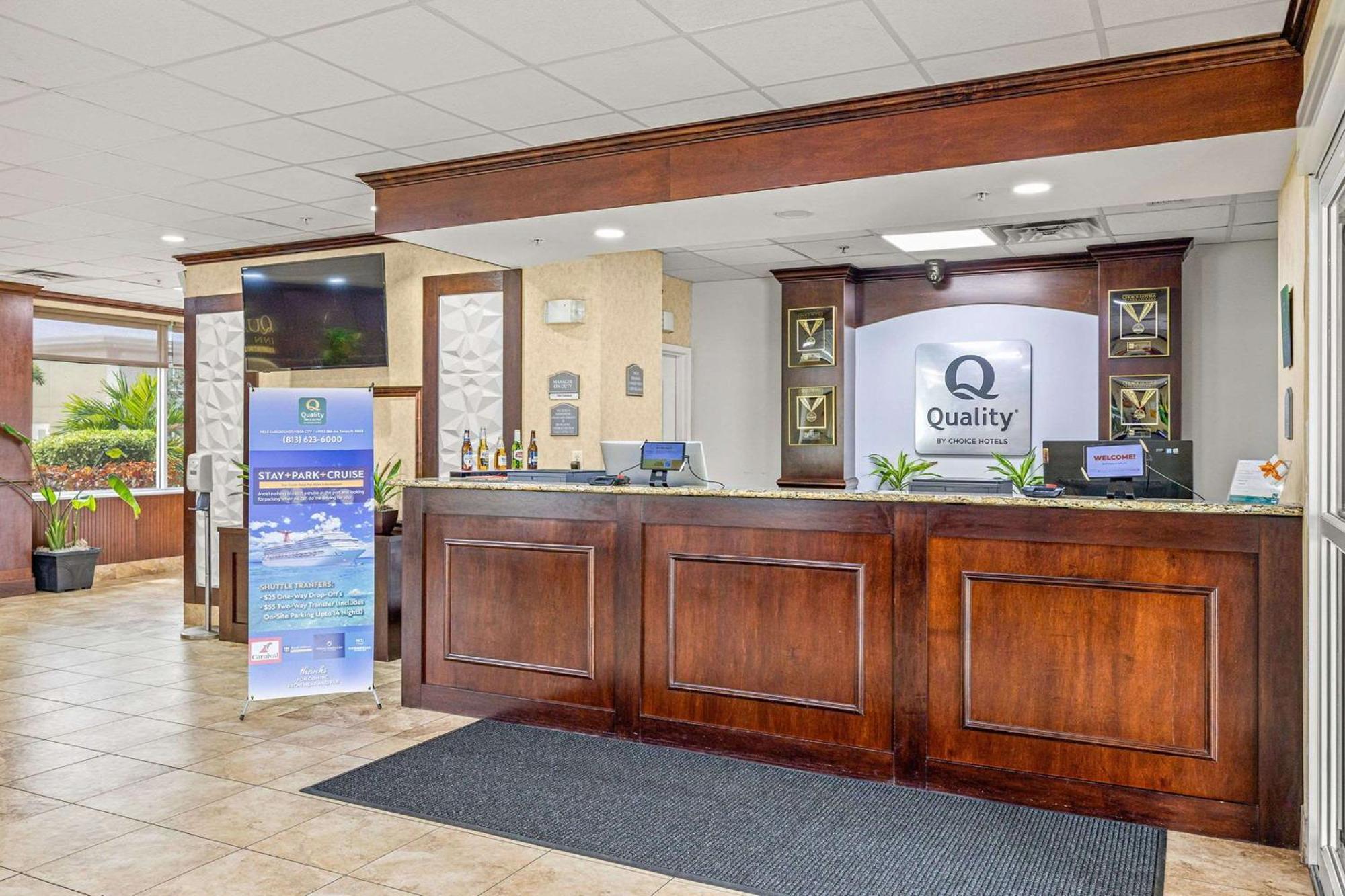 Quality Inn & Suites Tampa-Ybor City Exterior foto